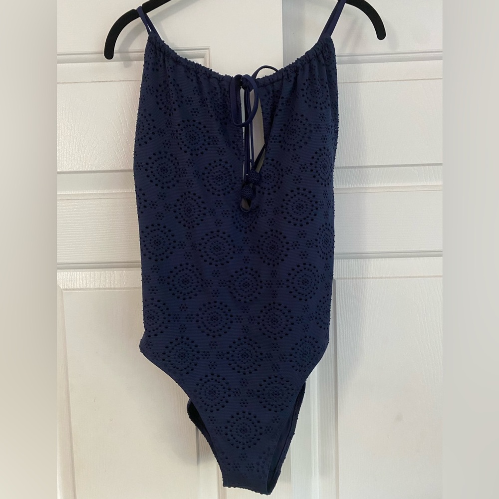 Aerie One Piece Navy Blue Eyelet Cross Back Strappy Bathing Suit Size XL
